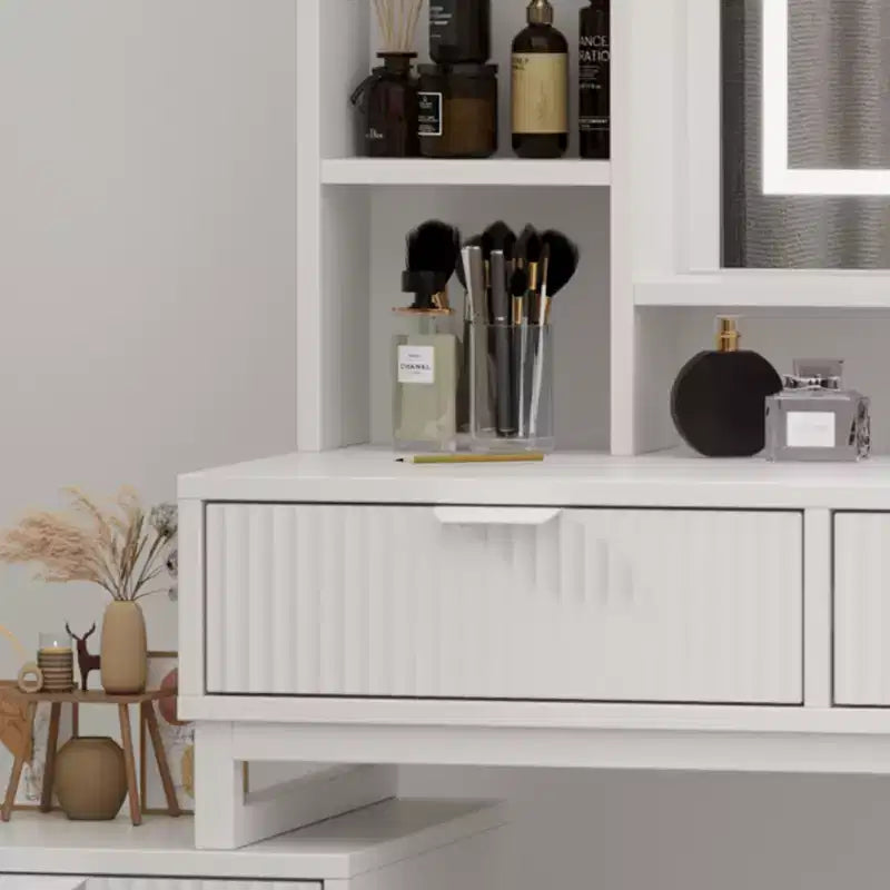 Coiffeuse blanche et dorée avec miroir coulissant lumineux et tabouret rembourré, 1 personne, 5 tiroirs
