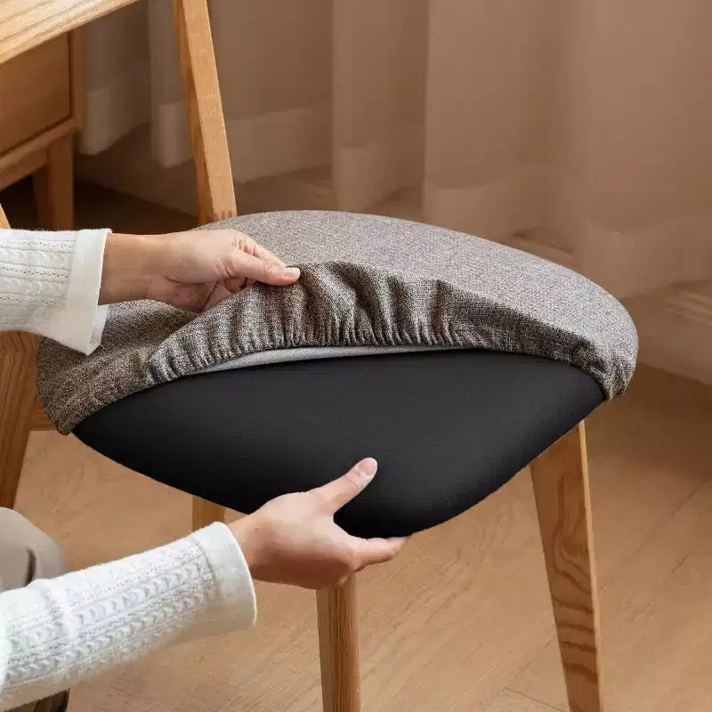 Chaise de salle à manger sans accoudoirs Noyer Naturel, Assise Rembourrée, Piètement en Bois Massif, 1 Place
