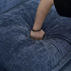 Canapé d'angle beige avec pouf, dossier coussins, 3 places