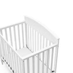 Mini-lit de bébé convertible 4-en-1 Blush / Bois flotté / Gris galet / Blanc avec matelas, pour 1 personne